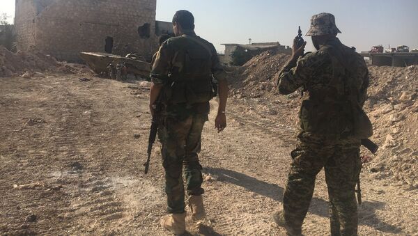 Бойцы сирийской армии готовятся к началу наступления на юге Алеппо Бойцы сирийской армии готовятся к началу наступления на юге Алеппо