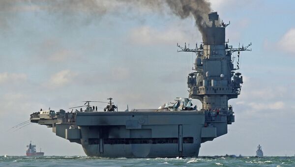 Тяжелый авианесущий крейсер Адмирал Флота Советского Союза Кузнецов во время прохода авианосной группы Северного флота России через пролив Ла-Манш Тяжелый авианесущий крейсер Адмирал Флота Советского Союза Кузнецов во время прохода авианосной группы Северного флота России через пролив Ла-Манш