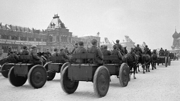 Военный парад 7 ноября 1941 года Военный парад 7 ноября 1941 года
