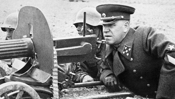 Генерал армии Георгий Константинович Жуков на полевых учениях Генерал армии Георгий Константинович Жуков на полевых учениях