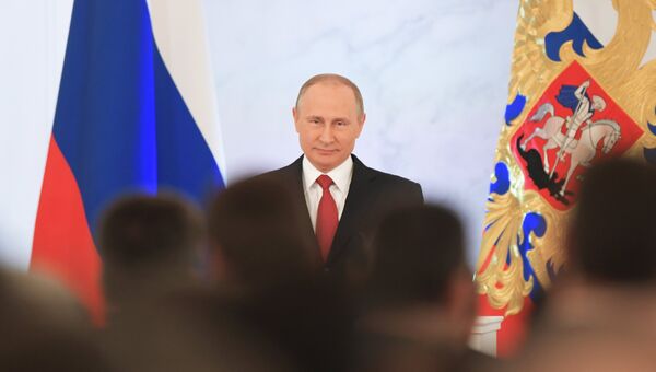 Президент РФ Владимир Путин выступает с ежегодным посланием Федеральному Собранию в Георгиевском зале Кремля. 1 декабря 2016 Президент РФ Владимир Путин выступает с ежегодным посланием Федеральному Собранию в Георгиевском зале Кремля. 1 декабря 2016