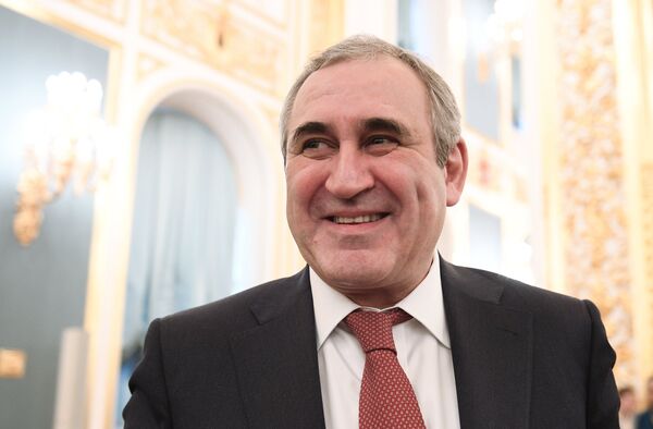 Сергей Неверов перед началом ежегодного послания президента РФ Владимира Путина Федеральному Собранию в Кремле Сергей Неверов перед началом ежегодного послания президента РФ Владимира Путина Федеральному Собранию в Кремле
