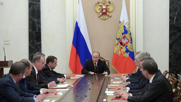 Президент РФ Владимир Путин на заседании Совбеза РФ. 1 декабря 2016 Президент РФ Владимир Путин на заседании Совбеза РФ. 1 декабря 2016