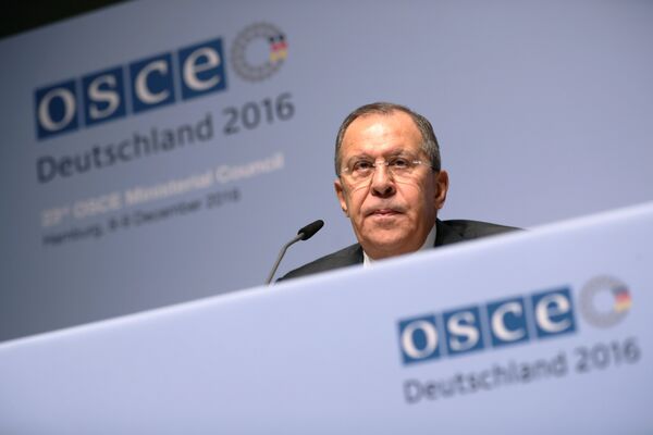 Министр иностранных дел России Сергей Лавров в Гамбурге. 8 декабря 2016 года Министр иностранных дел России Сергей Лавров в Гамбурге. 8 декабря 2016 года