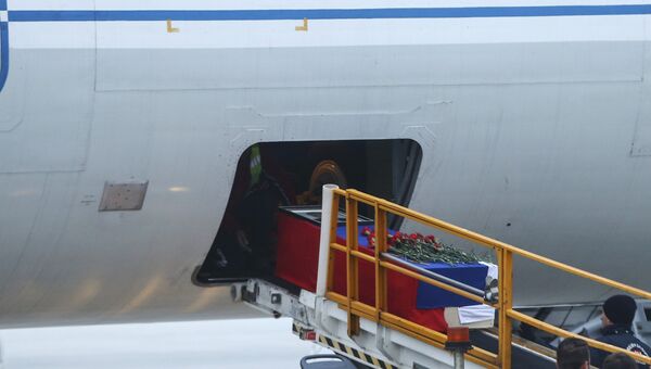 Прощание с российским послом Андреем Карловым в аэропорту Анкары Прощание с российским послом Андреем Карловым в аэропорту Анкары