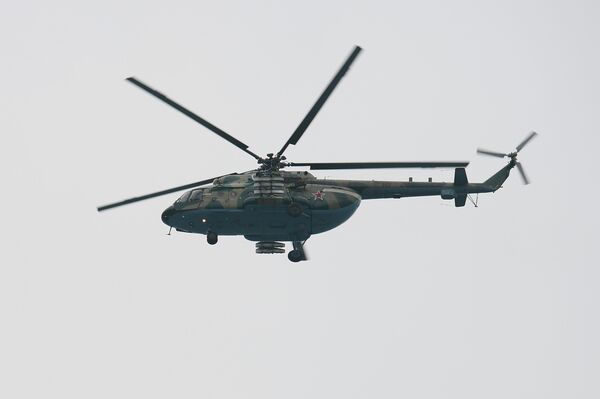 Вертолёт Ми-8, выполняющий поисково-спасательные работы у побережья Черного моря, где потерпел крушение самолет Минобороны РФ Ту-154 Вертолёт Ми-8, выполняющий поисково-спасательные работы у побережья Черного моря, где потерпел крушение самолет Минобороны РФ Ту-154