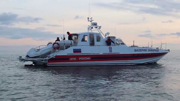 Поисковые работы в акватории Черного моря в районе крушения самолета ТУ-154 Поисковые работы в акватории Черного моря в районе крушения самолета ТУ-154