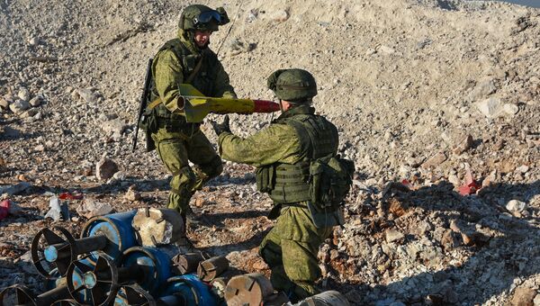 Работа инженеров Международного противоминного центра Вооруженных Сил России в освобожденном Алеппо Работа инженеров Международного противоминного центра Вооруженных Сил России в освобожденном Алеппо