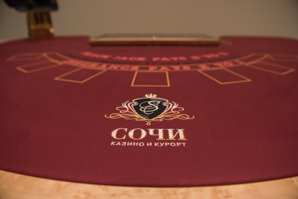 Игорный стол с логотипом Сочи Казино и Курорт Игорный стол с логотипом Сочи Казино и Курорт