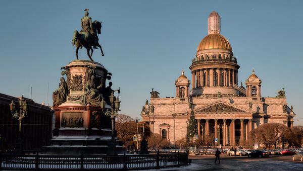 Памятник Николаю I у Исаакиевскиевского собора в Санкт-Петербурге Памятник Николаю I у Исаакиевскиевского собора в Санкт-Петербурге