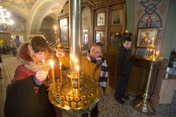 Детская секция практической стрельбы клуба Сретение при Церкви Казанской иконы Божией Матери села Молоково Детская секция практической стрельбы клуба Сретение при Церкви Казанской иконы Божией Матери села Молоково