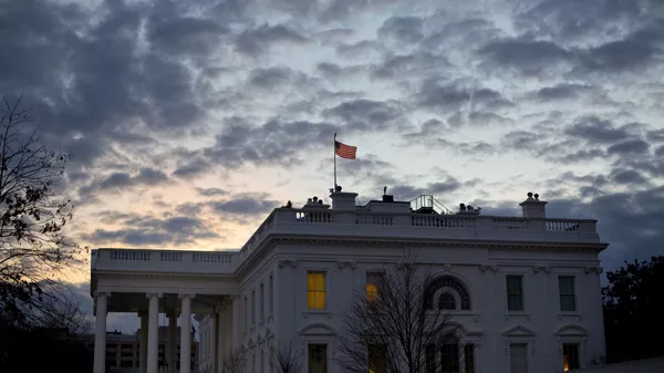 Здание Белого дома в Вашингтоне, США