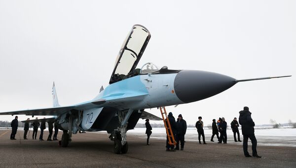 Авиационный комплекс МиГ-35 на презентации на территории Производственного комплекса № 1 АО РСК “МиГ” в Луховицах Московской области Авиационный комплекс МиГ-35 на презентации на территории Производственного комплекса № 1 АО РСК “МиГ” в Луховицах Московской области