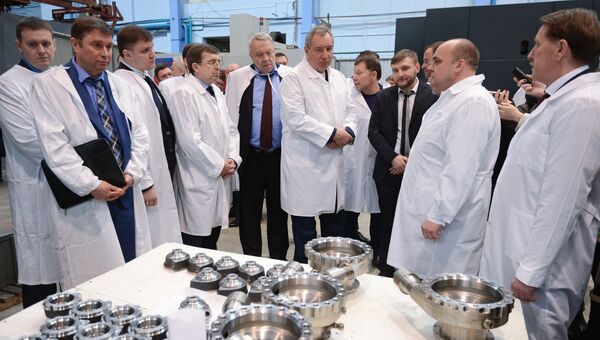 Заместитель председателя правительства РФ Дмитрий Рогозин во время посещения ФГУП Воронежский механический завод в Воронеже Заместитель председателя правительства РФ Дмитрий Рогозин во время посещения ФГУП Воронежский механический завод в Воронеже