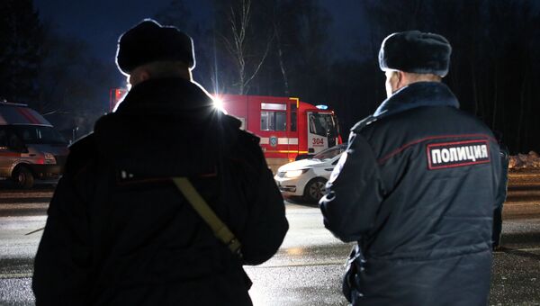 Полицейские на месте крупной дорожной аварии в Новой Москве Полицейские на месте крупной дорожной аварии в Новой Москве