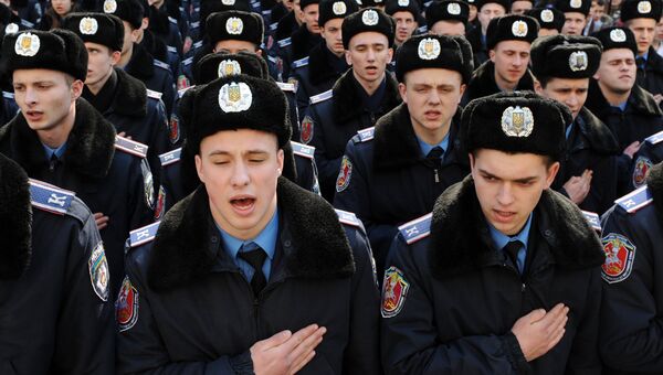 Курсанты полиции Украины в центре Львова. Архивное фото Курсанты полиции Украины в центре Львова. Архивное фото