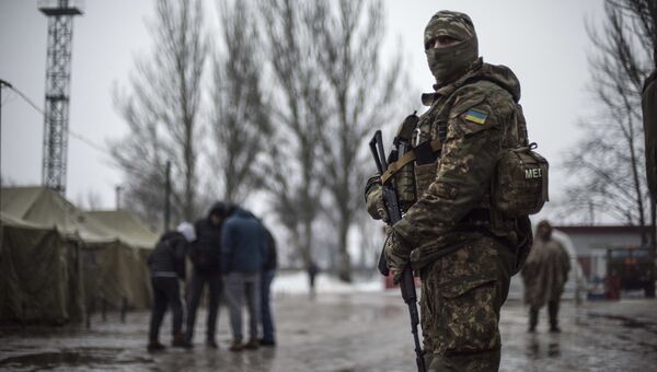 Солдаты ВСУ в Авдеевке, Украина. Архивное фото Солдаты ВСУ в Авдеевке, Украина. Архивное фото