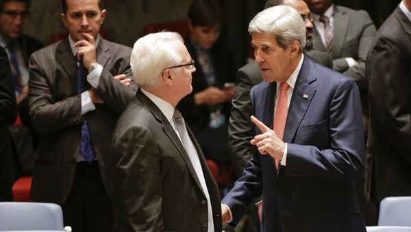 Постоянный представитель России при ООН Виталий Чуркин и госсекретарь США Джон Керри перед началом заседания Совета Безопасности Постоянный представитель России при ООН Виталий Чуркин и госсекретарь США Джон Керри перед началом заседания Совета Безопасности