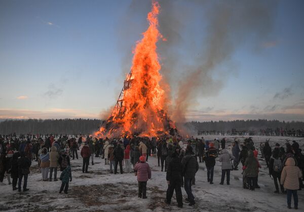 Празднование Масленицы в Никола-Ленивце Празднование Масленицы в Никола-Ленивце