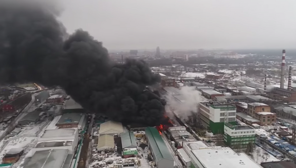 Пожар в ангарах с лакокрасочными изделиями в Щелково, Московская область. 6 марта 2017 Пожар в ангарах с лакокрасочными изделиями в Щелково, Московская область. 6 марта 2017