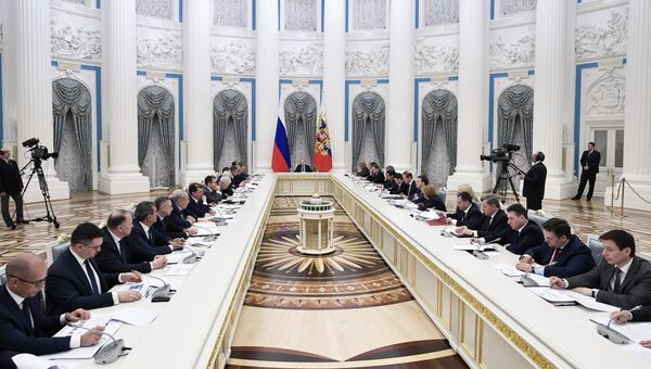 Президент РФ Владимир Путин проводит заседание Совета по стратегическому развитию и приоритетным проектам. 21 марта 2017 Президент РФ Владимир Путин проводит заседание Совета по стратегическому развитию и приоритетным проектам. 21 марта 2017