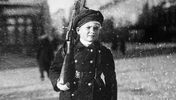 Юный защитник Петрограда Юный защитник Петрограда