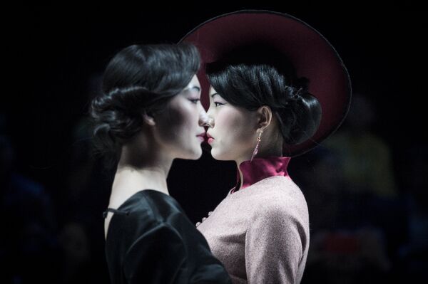 Показ Chantel Gong в рамках China Fashion Week Показ Chantel Gong в рамках China Fashion Week