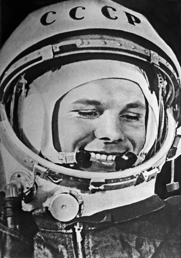Юрий Гагарин, лётчик-космонавт СССР, первый человек в мировой истории, совершивший полёт в космическое пространство на корабле Восток-1 12 апреля 1961 года