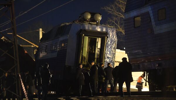 Столкновение пассажирского поезда и электрички на западе Москвы Столкновение пассажирского поезда и электрички на западе Москвы