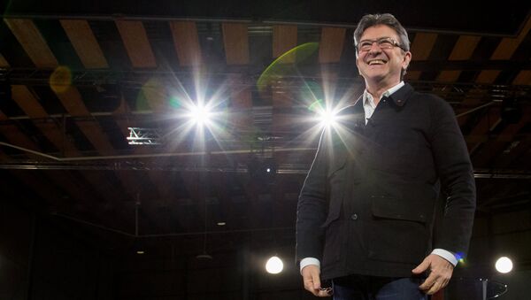 Кандидат в президенты Франции, лидер движения Непокорная Франция Жан-Люк Меланшон выступает на предвыборном митинге в Лилле Кандидат в президенты Франции, лидер движения Непокорная Франция Жан-Люк Меланшон выступает на предвыборном митинге в Лилле