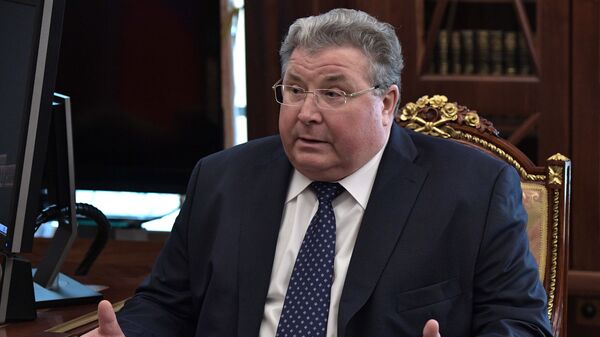 Глава Республики Мордовия Владимир Волков во время встречи с президентом РФ Владимиром Путиным. 12 апреля 2017 Глава Республики Мордовия Владимир Волков во время встречи с президентом РФ Владимиром Путиным. 12 апреля 2017