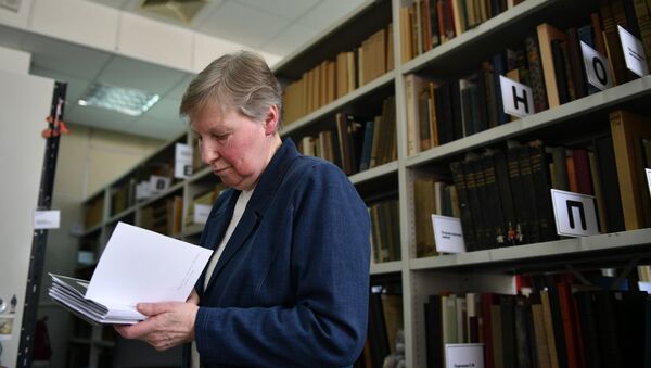 Светлана Владимировна Миронова, сотрудник Центральной библиотеки им. Н. А. Некрасова Светлана Владимировна Миронова, сотрудник Центральной библиотеки им. Н. А. Некрасова
