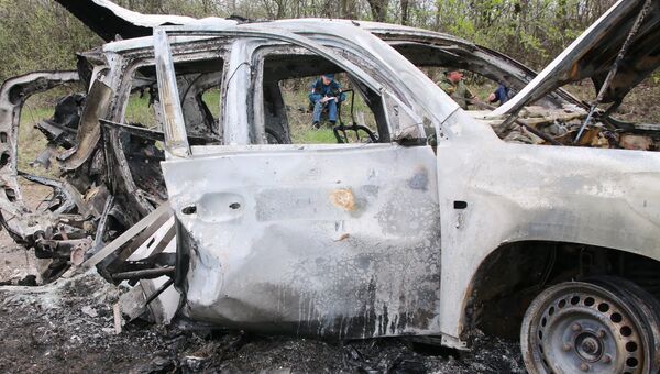 Место подрыва автомобиля сотрудников патруля Специальной мониторинговой миссии ОБСЕ на Украине в районе населенного пункта Пришиб в Луганской области. Архивное фото Место подрыва автомобиля сотрудников патруля Специальной мониторинговой миссии ОБСЕ на Украине в районе населенного пункта Пришиб в Луганской области. Архивное фото