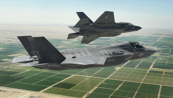 Американские истребители-бомбардировщики пятого поколения F-35 Lightning II Американские истребители-бомбардировщики пятого поколения F-35 Lightning II