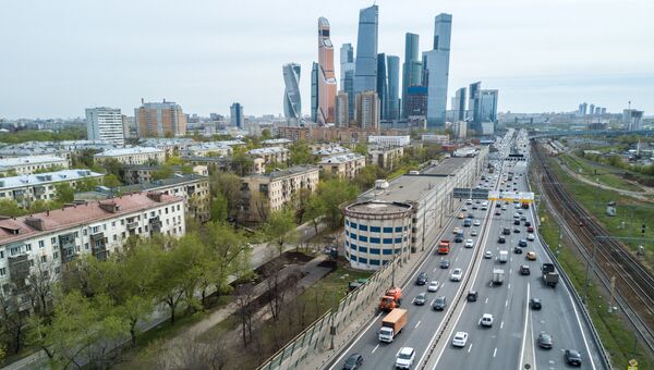 Пятиэтажные жилые дома в районе Камушки в Москве, включенные в программу реновации. Архивное фото Пятиэтажные жилые дома в районе Камушки в Москве, включенные в программу реновации. Архивное фото
