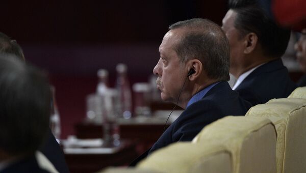 Президент Турции Реджеп Тайип Эрдоган на церемонии открытия Международного форума Один пояс, один путь. 14 мая 2017 Президент Турции Реджеп Тайип Эрдоган на церемонии открытия Международного форума Один пояс, один путь. 14 мая 2017