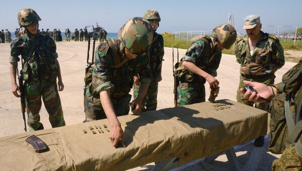 Совместные учения российских и сирийских морских пехотинцев в Тартусе. Архивное фото Совместные учения российских и сирийских морских пехотинцев в Тартусе. Архивное фото