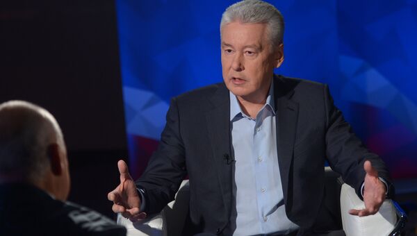 Мэр Москвы Сергей Собянин во время интервью генеральному директору МИА Россия сегодня Дмитрию Киселеву. 19 мая 2017 Мэр Москвы Сергей Собянин во время интервью генеральному директору МИА Россия сегодня Дмитрию Киселеву. 19 мая 2017