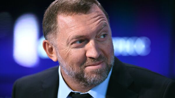 Президент компании РУСАЛ Олег Дерипаска на Санкт-Петербургском международном экономическом форуме 2017 Президент компании РУСАЛ Олег Дерипаска на Санкт-Петербургском международном экономическом форуме 2017