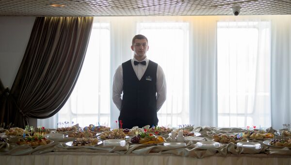 Фуршет на борту круизного лайнера Князь Владимир Фуршет на борту круизного лайнера Князь Владимир