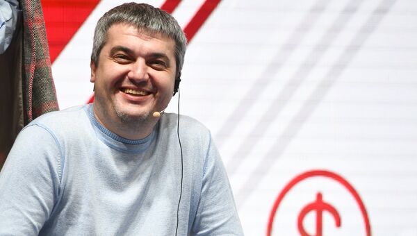 Вице-президент по продажам и маркетингу Esforce Holding Алексей Куприянов на панельной дискуссии Киберспорт и российское телевидение в рамках образовательной части фестиваля-показа Каннские львы в Москве Вице-президент по продажам и маркетингу Esforce Holding Алексей Куприянов на панельной дискуссии Киберспорт и российское телевидение в рамках образовательной части фестиваля-показа Каннские львы в Москве