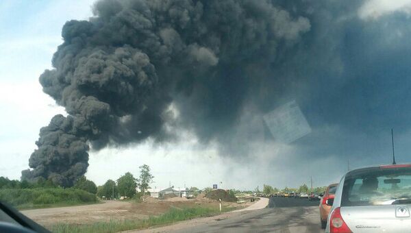 Крупный пожар на свалке в Юрмале Крупный пожар на свалке в Юрмале
