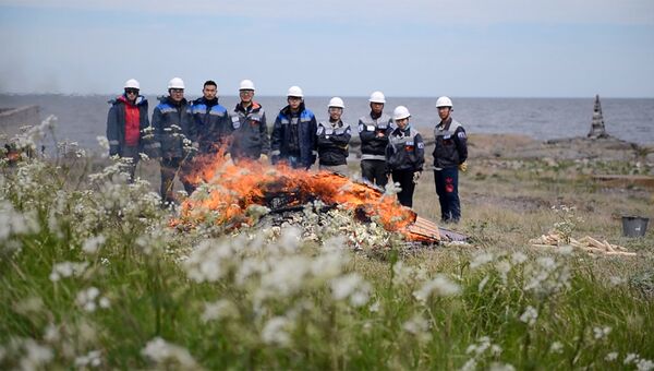 Российско-китайская смена на острове Соммерс Российско-китайская смена на острове Соммерс