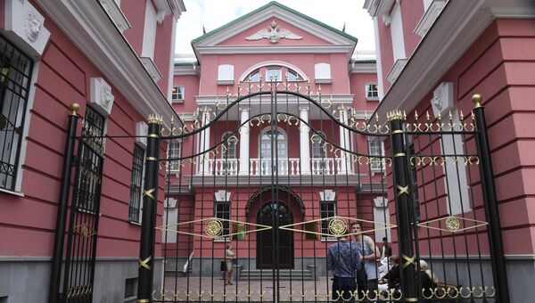Картинная галерея Ильи Глазунова. Архивное фото Картинная галерея Ильи Глазунова. Архивное фото