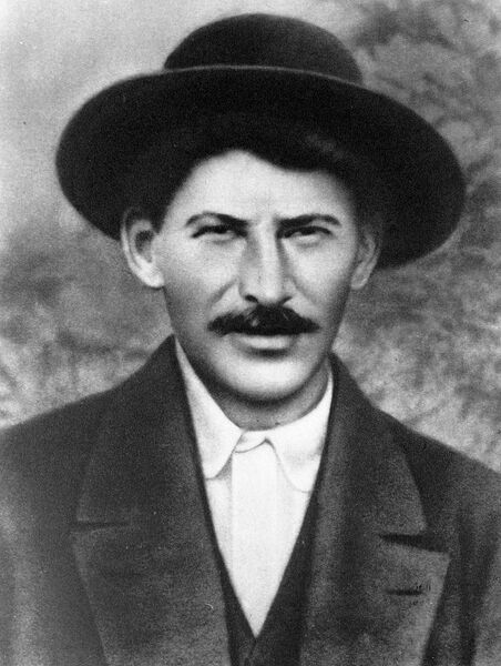 Иосиф Сталин (Джугашвили) во время Туруханской ссылки Иосиф Сталин (Джугашвили) во время Туруханской ссылки