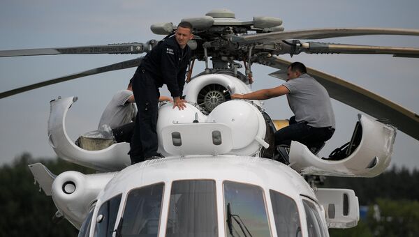 Вертолет Ми-8 на Международном авиационно-космическом салоне МАКС-2017 Вертолет Ми-8 на Международном авиационно-космическом салоне МАКС-2017