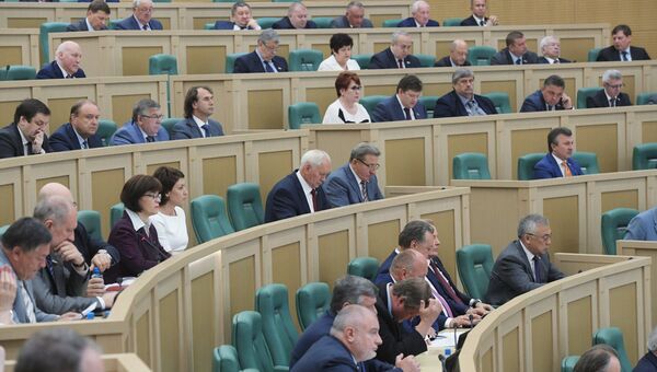 Сенаторы на последнем заседании Совета Федерации. Архивное фото Сенаторы на последнем заседании Совета Федерации. Архивное фото
