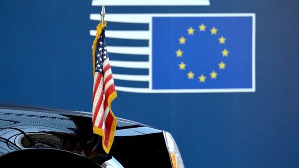 Флаги США и ЕС Флаги США и ЕС