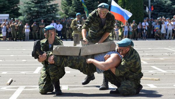 Десантники выступают на празднике дня ВДВ в Ставропольском крае Десантники выступают на празднике дня ВДВ в Ставропольском крае