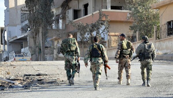 Сирийские солдаты в центральной части Сирии в Хомсе Сирийские солдаты в центральной части Сирии в Хомсе
